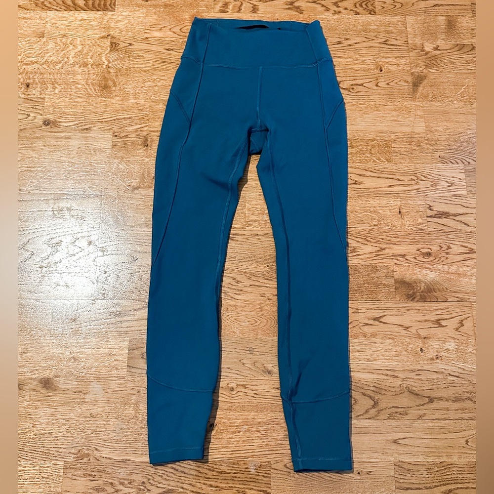 Lululemon 🍋 In Movement Legging Size 4 Bermuda Teal